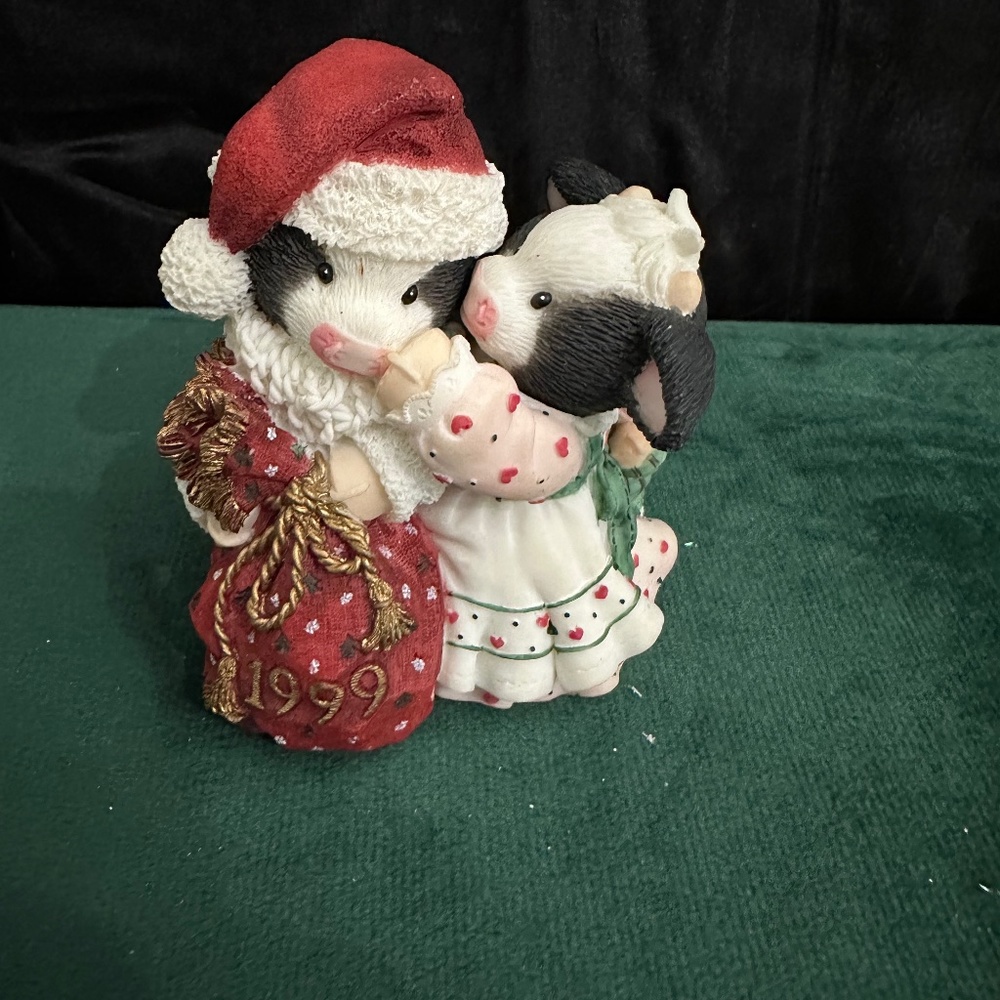Vintage Mary’s Moo Moos, “ I Saw Mommy Kissing Santa Claus” decoration